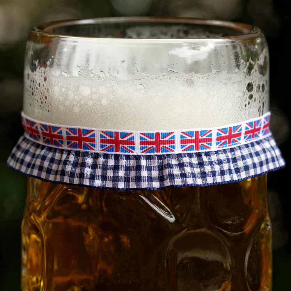 Maßkrug mit Maßkrugband in UK-Flagge