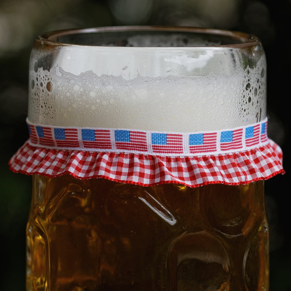 Maßkrug mit Maßkrugband in USA-Flagge